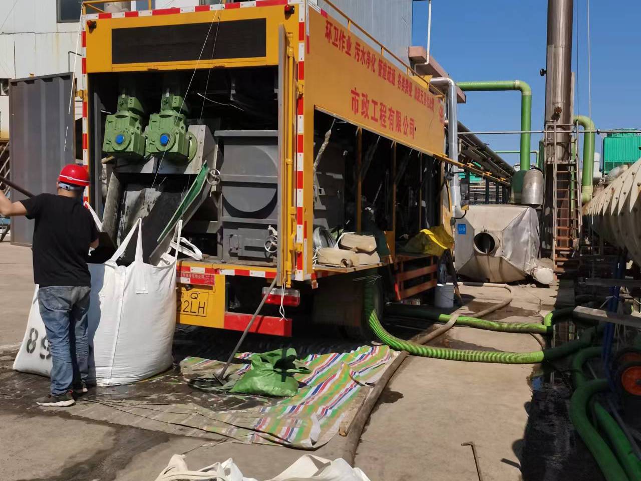 江苏淤泥压干处理